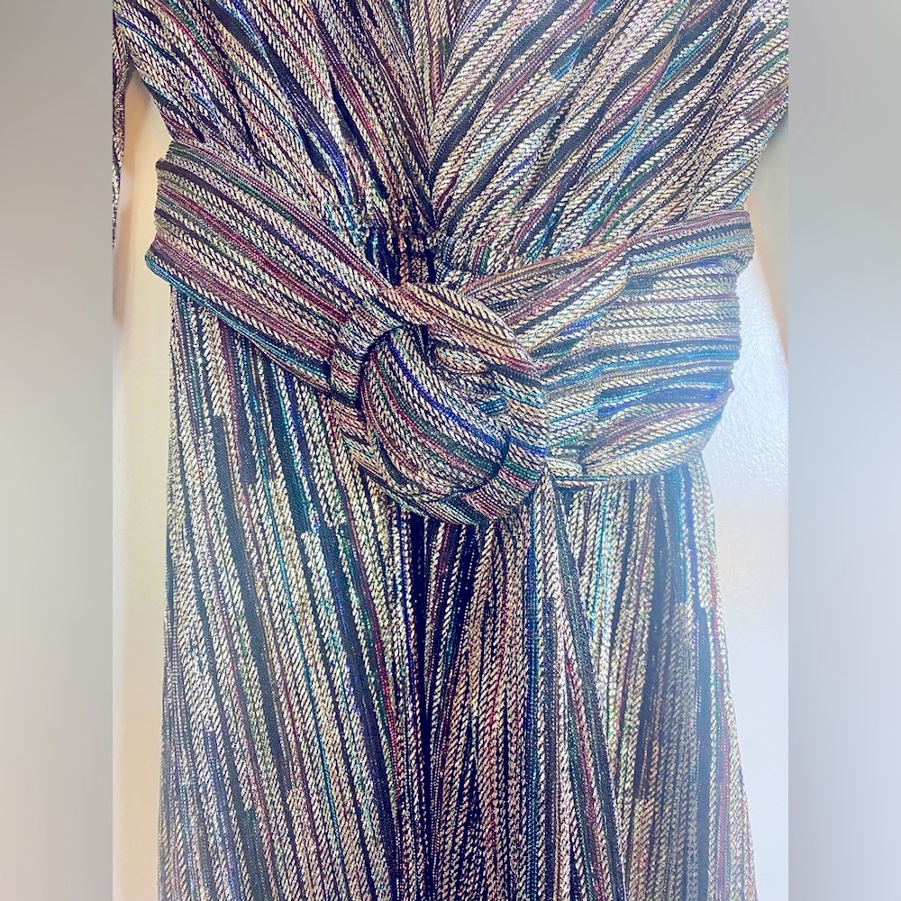REBECCA VALLACE BELLAGIO METALLIC MIDI DRESS WITH TONAL, REMOVEABLE BELT - Picture 5 of 6